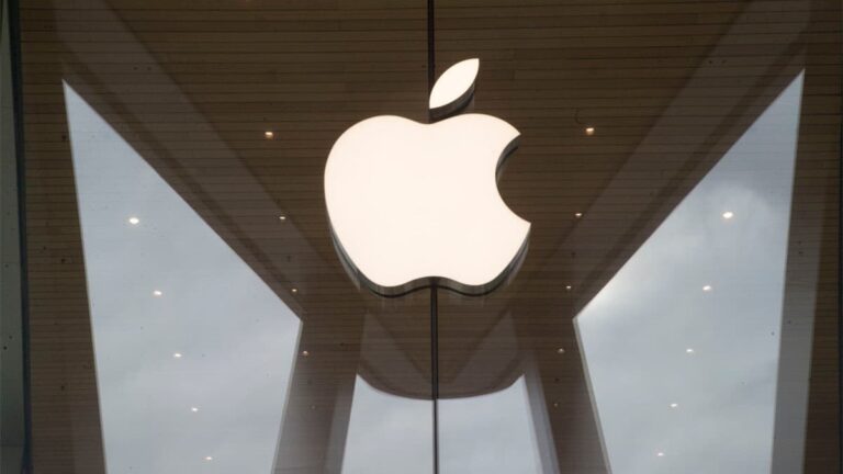 Apple names India-born Sabih Khan as chief operating officer – Firstpost