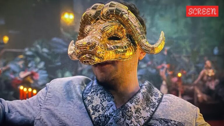 Squid Game director reveals real-world figures who inspired VIPs: ‘They no longer hide behind a curtain’ | Korean News